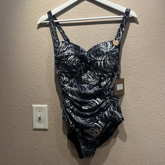 New Niptuck Women’s Slimming Tummy Control One Piece Swimsuit Size 6 NWT - Picture 2 of 13